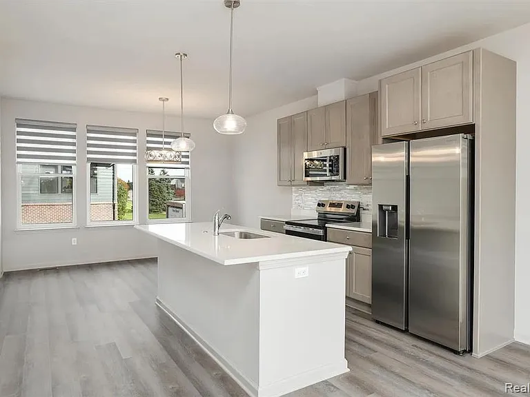 2151 Park Dr — Photo 21