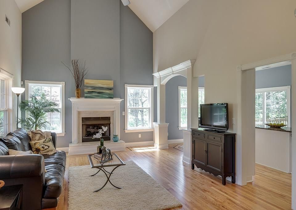 2nd image of 5919 Kinsdale Dr