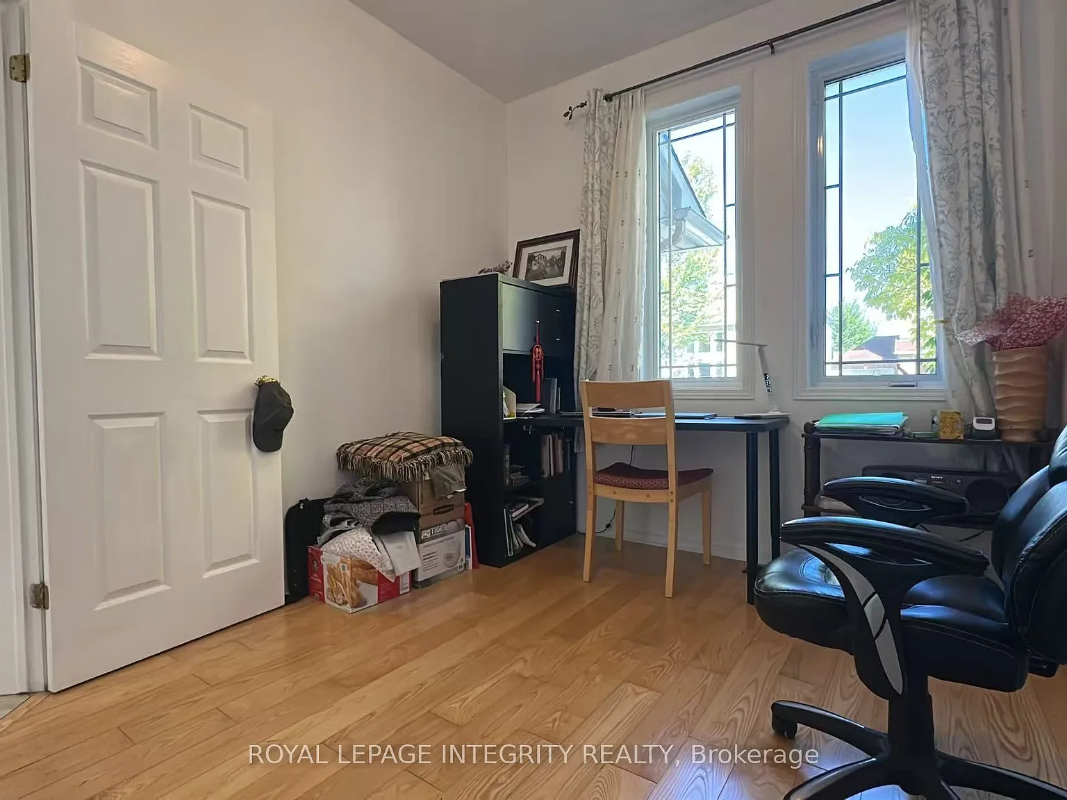 4 bed, $2,700 — Photo 4