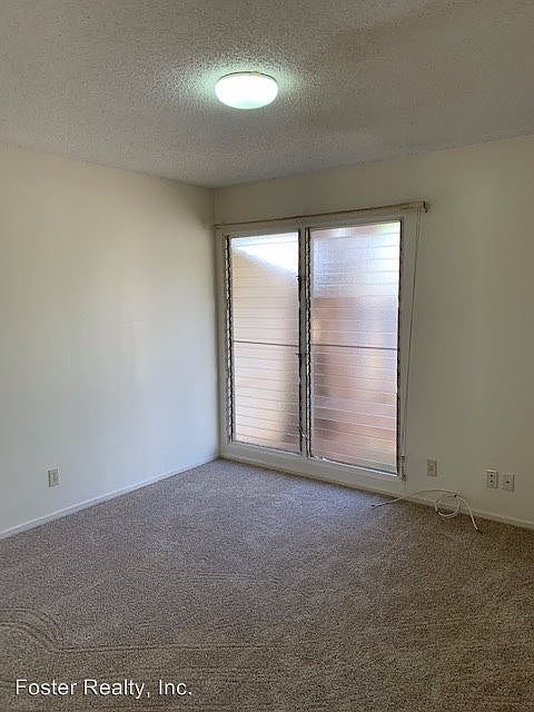2nd image of 1458 Hooli Cir