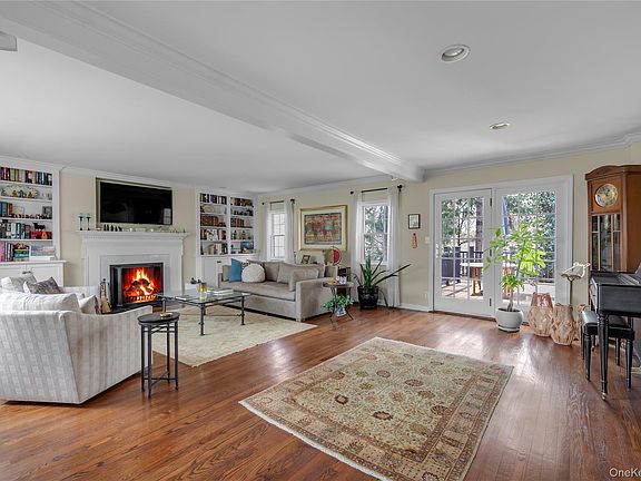 3rd image of 35 Mitchell Road