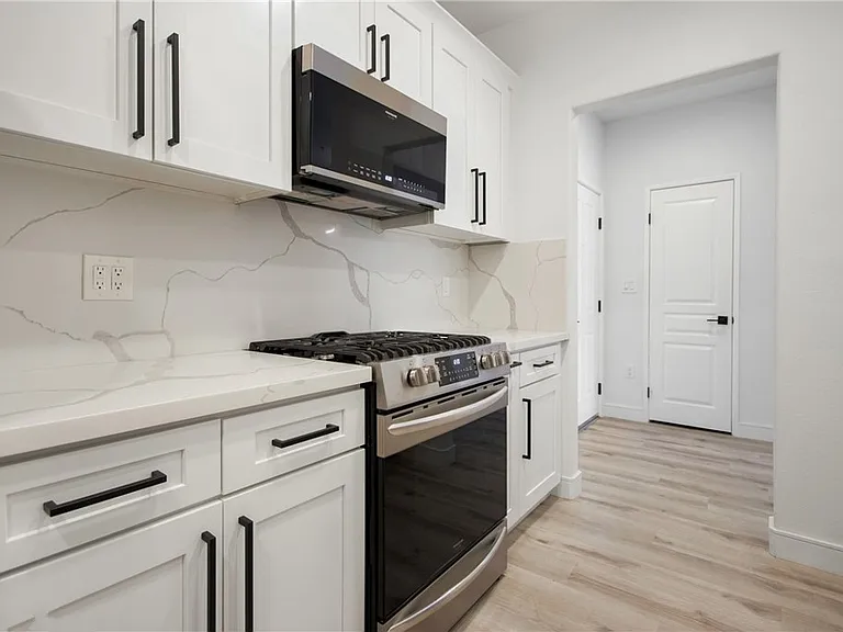 2117 Watermarke Pl — Photo 8