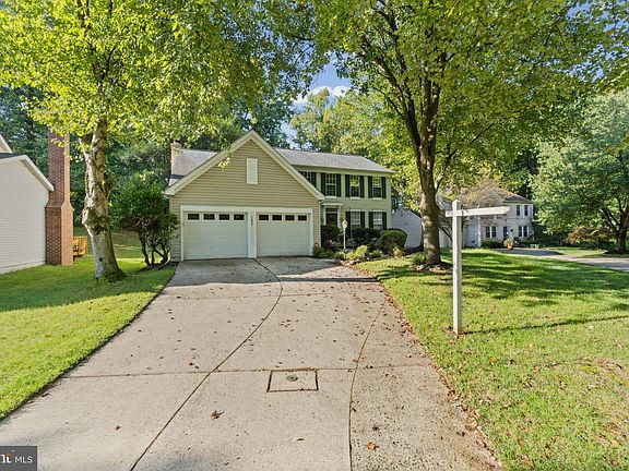 2nd image of 6885 Caravan Ct