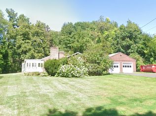 286 Pomeroy Ln, Amherst, MA 01002