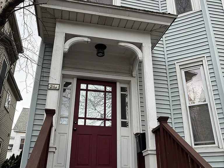 21 Linden Ave #A — Photo 2