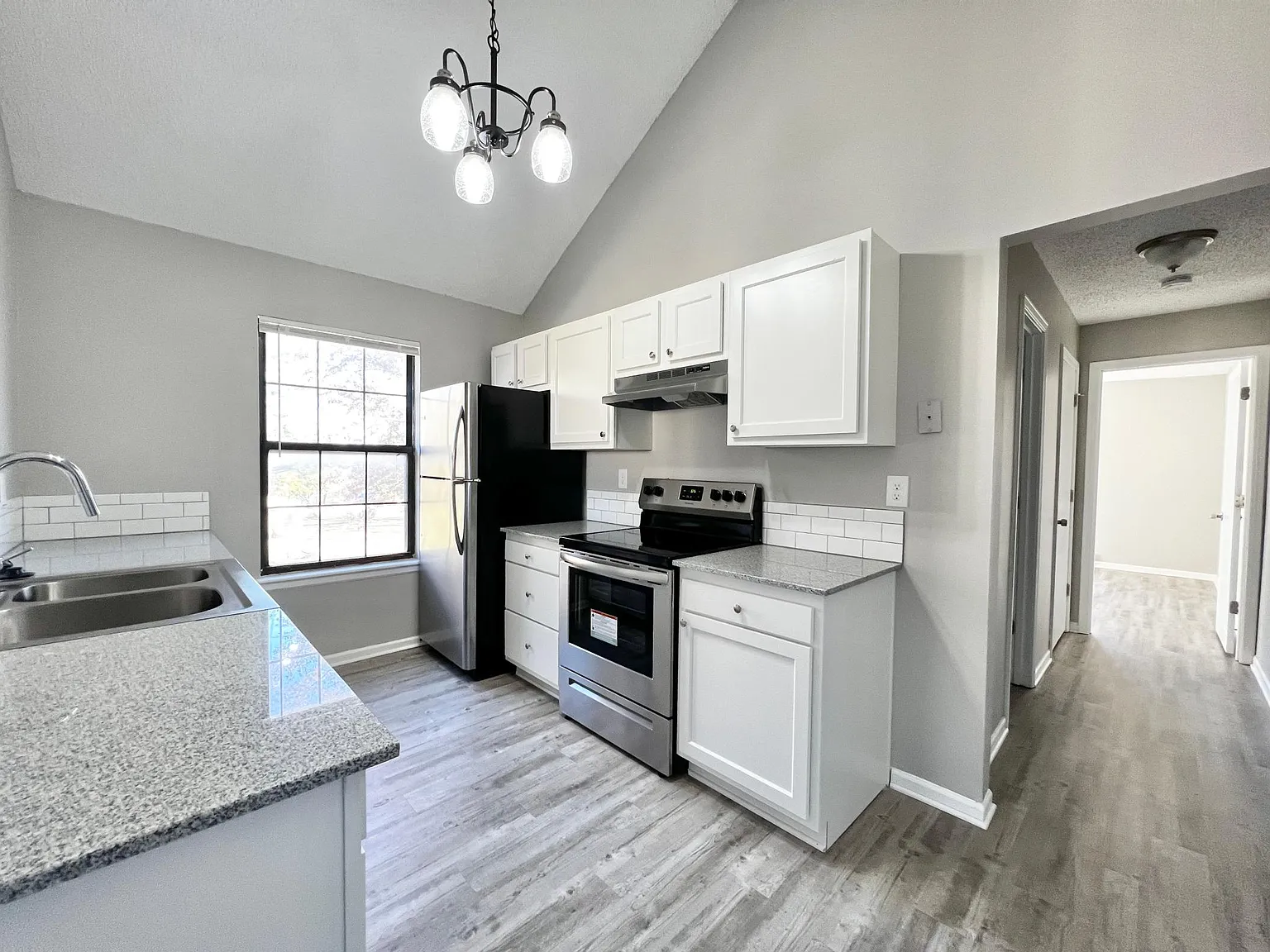 1 bed, 850 sqft, $925 — Photo 2