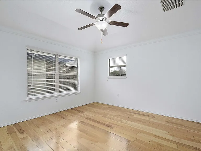 7201 Outfitter Dr — Photo 16