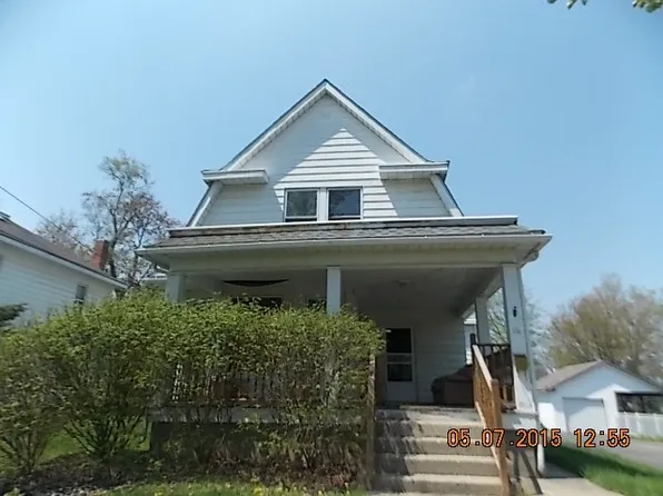 16 Reading Ave, Hillsdale, MI 49242