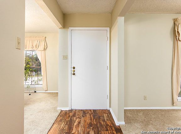 4th image of 5811 Echoway St