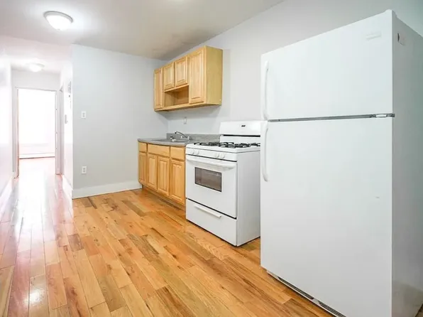 11 Gunther Place image 2 of 7