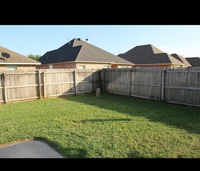 926 Whitewing Ln — Photo 9
