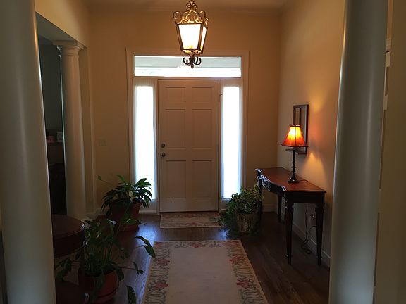 5th image of 1640 Williamsburg Ln