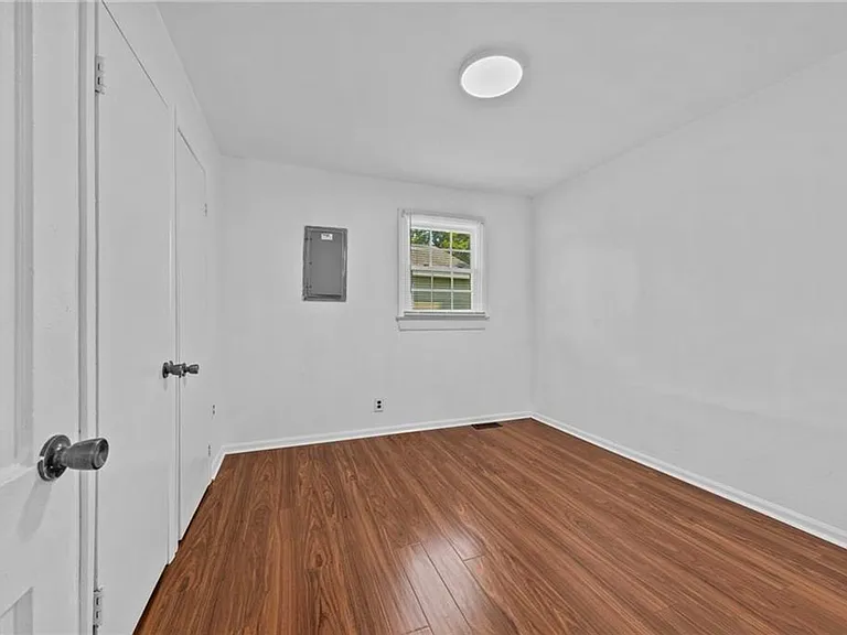 735 Bold St — Photo 7