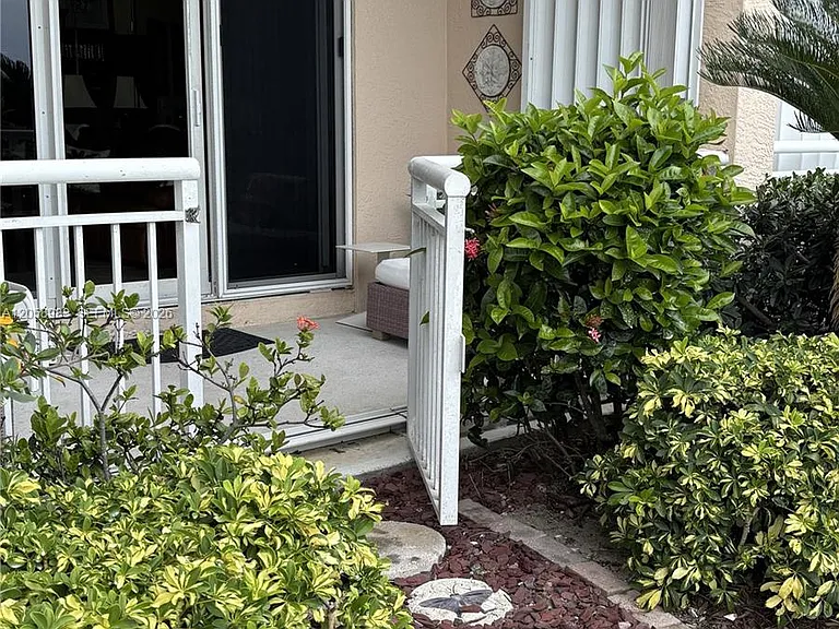 3880 N North Hwy #A1A-102 — Photo 3