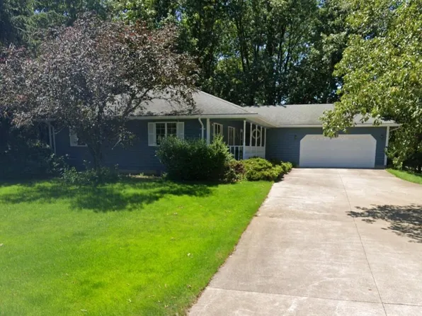 7101 Greenwood Ct NW, Demotte, IN 46310