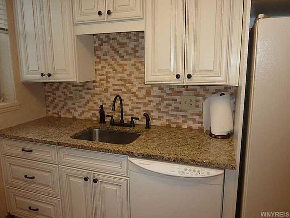 5th image of 731 W Ferry APT 3H
