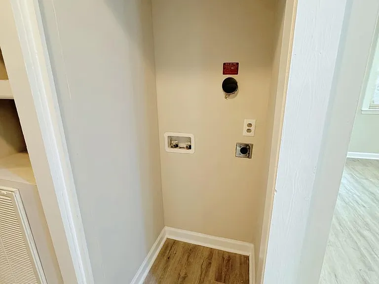 608 Burlington Ave — Photo 9