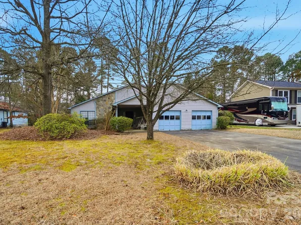 11209 Snapfinger Dr, Charlotte, NC 28277