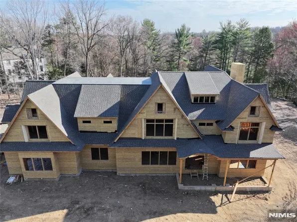 265 Terrace Rd, Franklin Lakes, NJ 07417