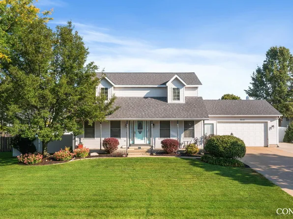 8441 S Maple Ct, Zeeland, MI 49464