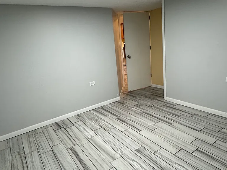 3912 N Spaulding Ave — Photo 2