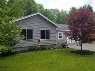 6402 Lakeshore Rd S, Canastota, NY 13032