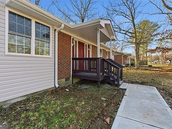 2nd image of 130 Malone Dr NW