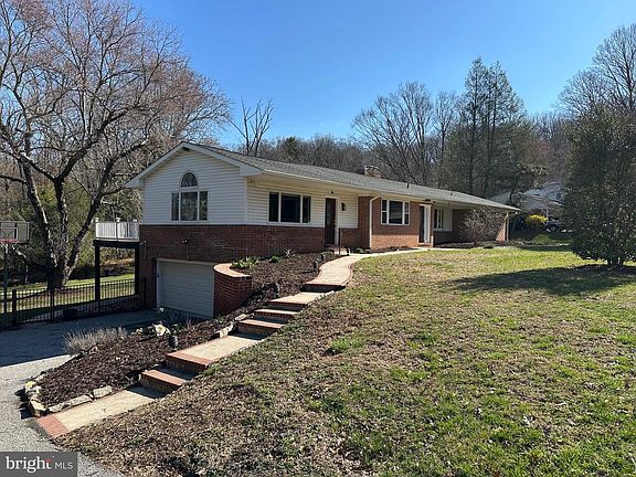 2nd image of 802 Stone Barn Rd