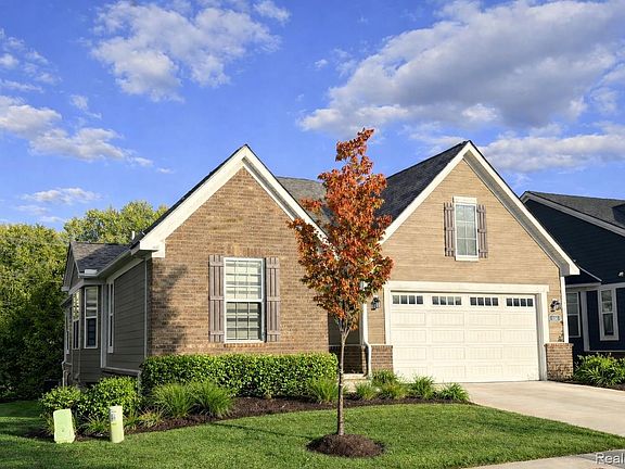 2nd image of 154 Mulberry Ln