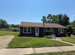526 Hemenway Pl, South Beloit, IL 61080