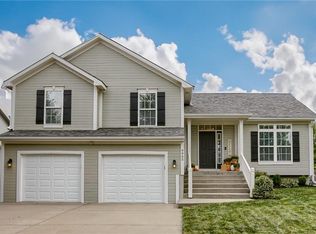 9905 N Skiles Ave, Kansas City, MO 64157