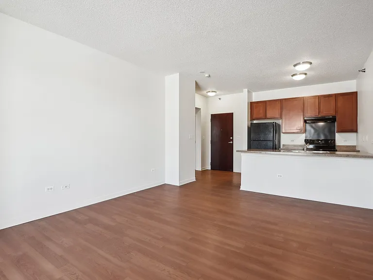 5 4 4 Oak — Photo 7