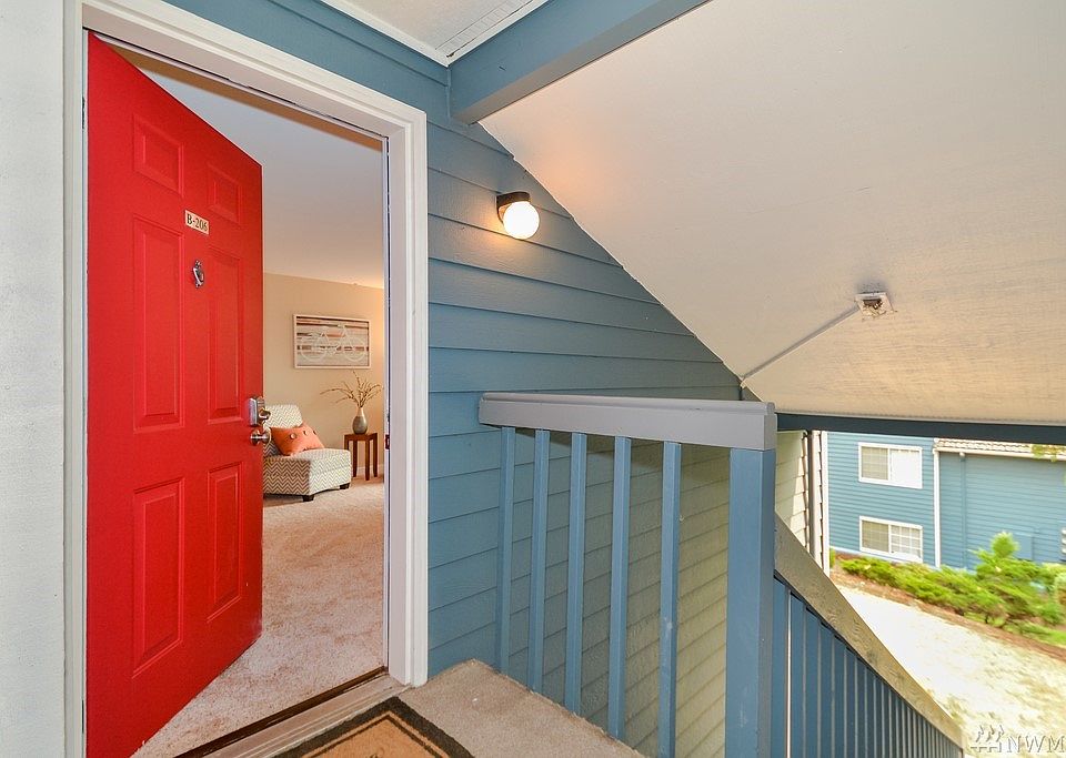 1st image of 16817 Larch Way Unit B206