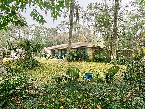 2nd image of 12853 Longview Dr E