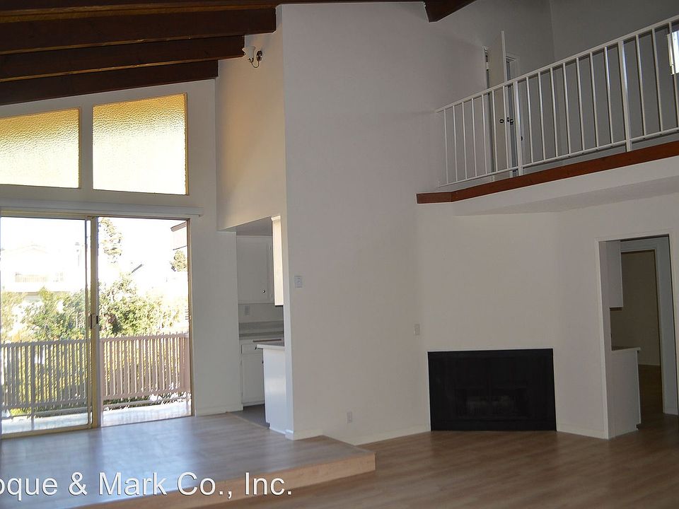 1st image of 932 10th St APT 6