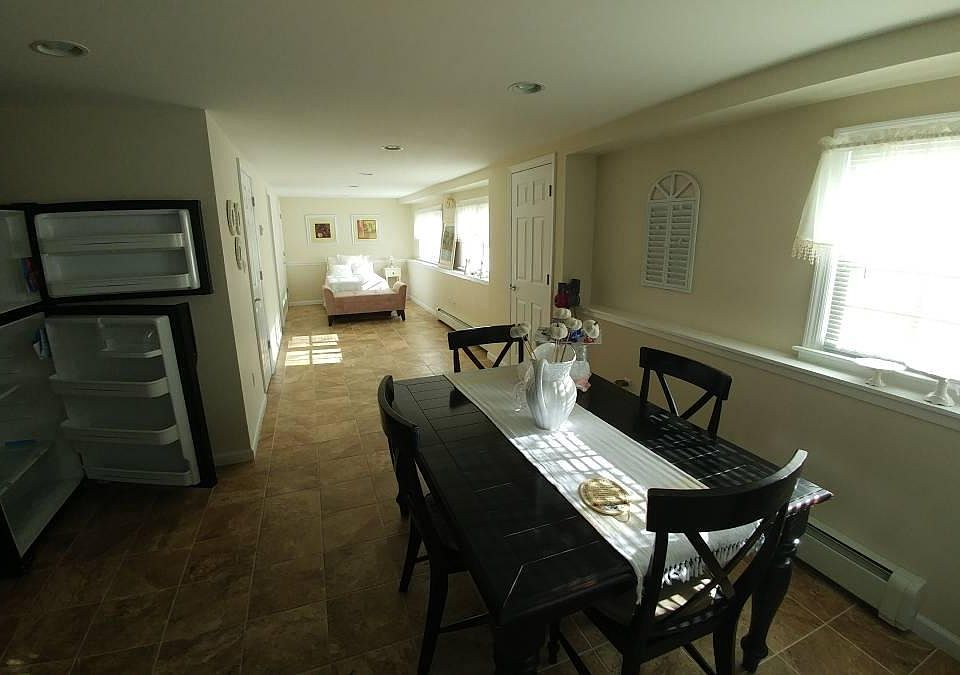 1st image of 2 Cambridge Dr