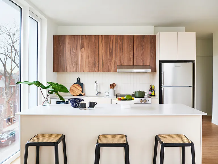 30-77 Vernon Blvd #210S — Photo 1