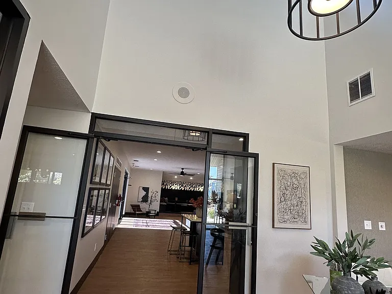 Sugarbush Apartments — Photo 11