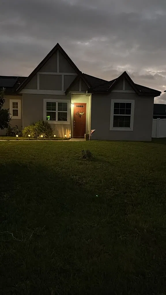 3 bed, 1388 sqft, $1,850 — Photo 1