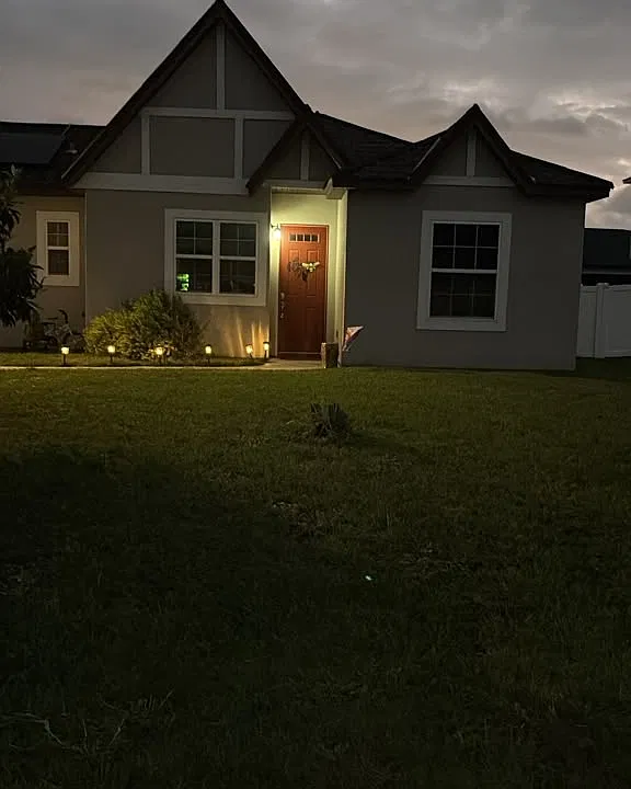 1424 Sarasota Dr