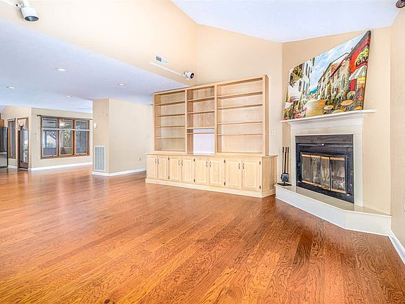 5th image of 1230 McFarland St APT 11