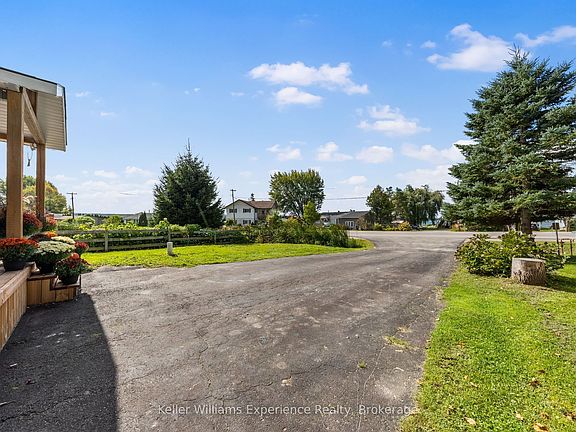 5th image of 5691 Penetanguishene Rd