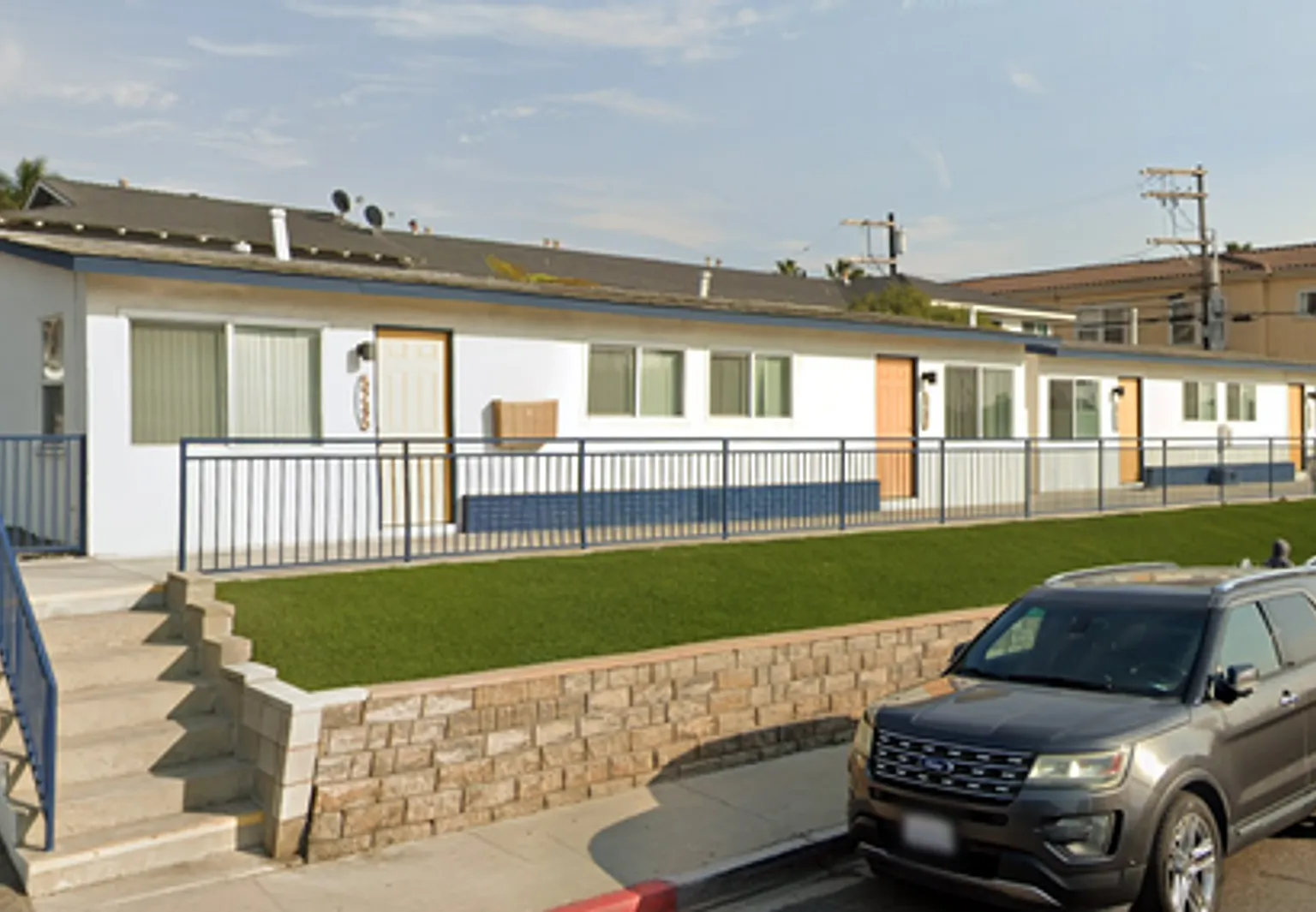 La Jolla Mesa Drive 1 Bed/1 Bath — Photo 2