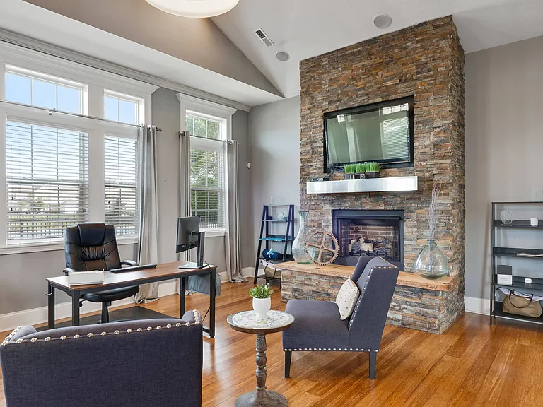 HilliardSummit_2021_Clubhouse_01