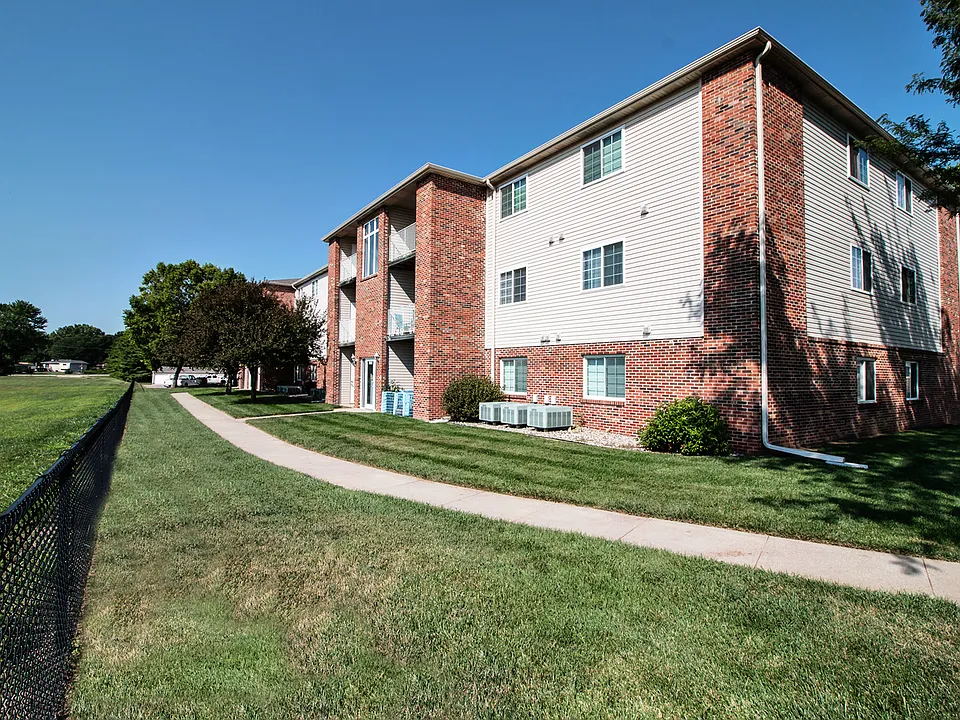 Deerfield Apartments