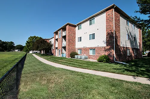 Deerfield Apartments Photo 1