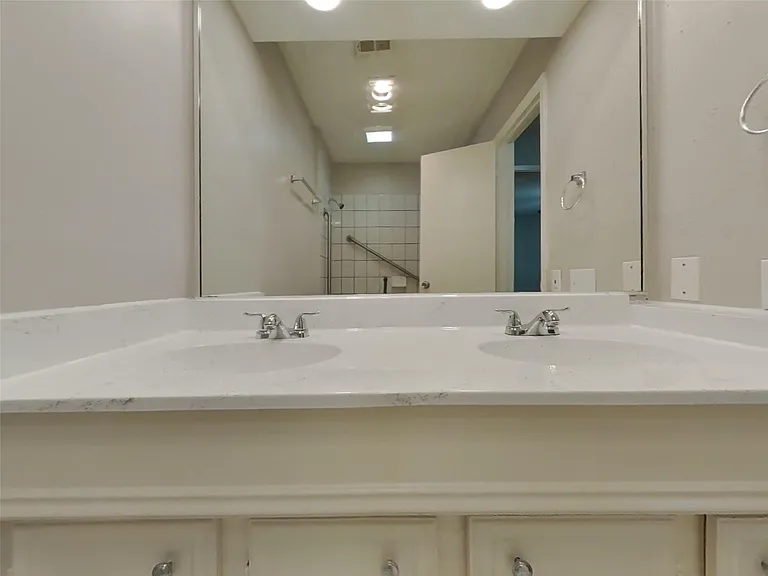 4422 Monteith Dr — Photo 15