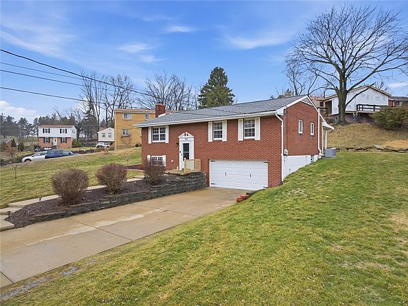3rd image of 103 Treeview Dr