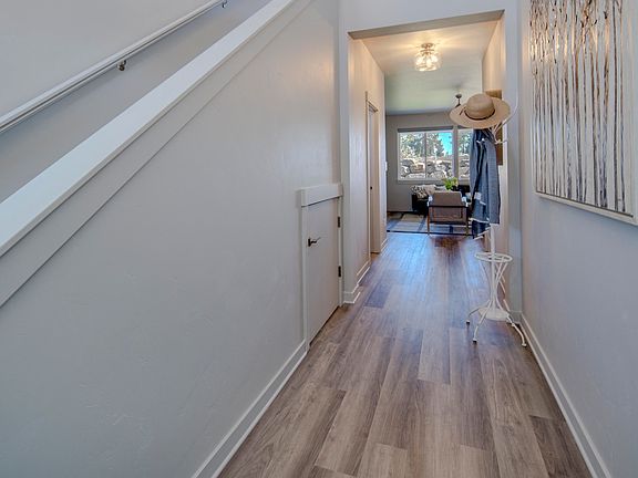 3rd image of 20732 SE Iron Horse Ln