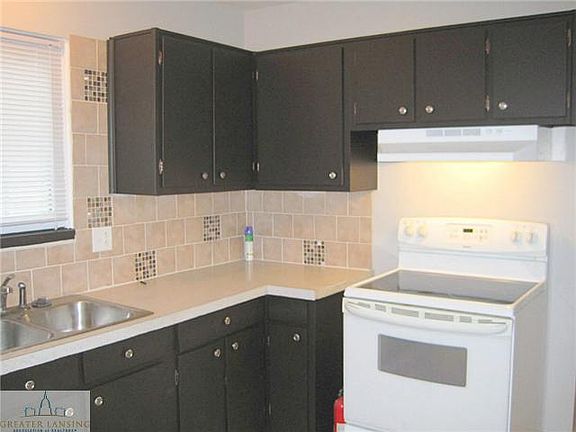 5th image of 3700 Lochmoor Dr